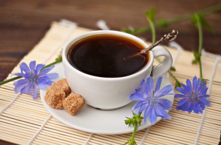 In de naoorlogse periode was het de koffie van de armen: vandaag wordt het door experts aanbevolen als gezond alternatief
