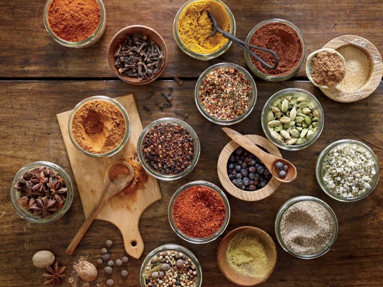 Dringende waarschuwing van de NVWA. Besmette kruiden van een bekend merk zijn in de handel gekomen. Controleer of u deze thuis heeft