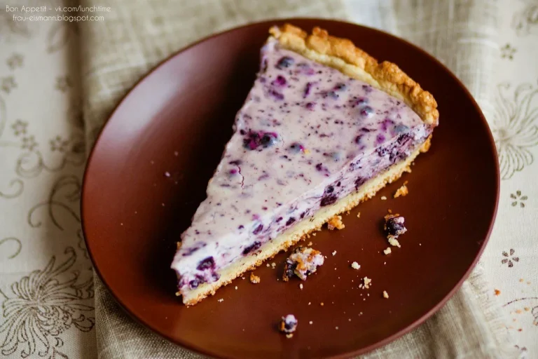 Mijn bosbessentaart werd nog lekkerder toen ik twee klassiekers aan het deeg toevoegde