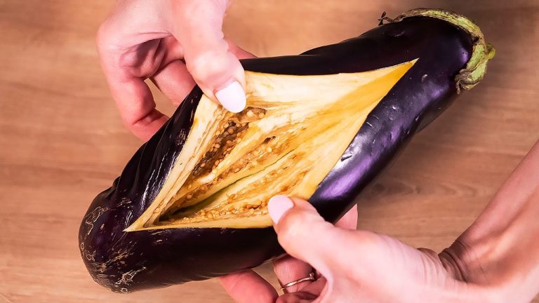 Hoe aubergines correct schoonmaken. Effectieve methoden om gebakken aubergines moeiteloos te schillen