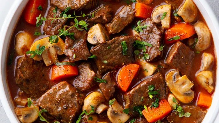 Runderstoofpot wordt dikker en smakelijker als u 1 eenvoudig ingrediënt aan de pan toevoegt