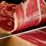 Is het goed om het witte gedeelte van Serranoham te eten? Een gastronomisch expert velt een oordeel