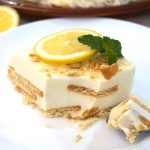 Hoe maak je een citroentaart met koekjes: een makkelijk, snel en no-bake recept
