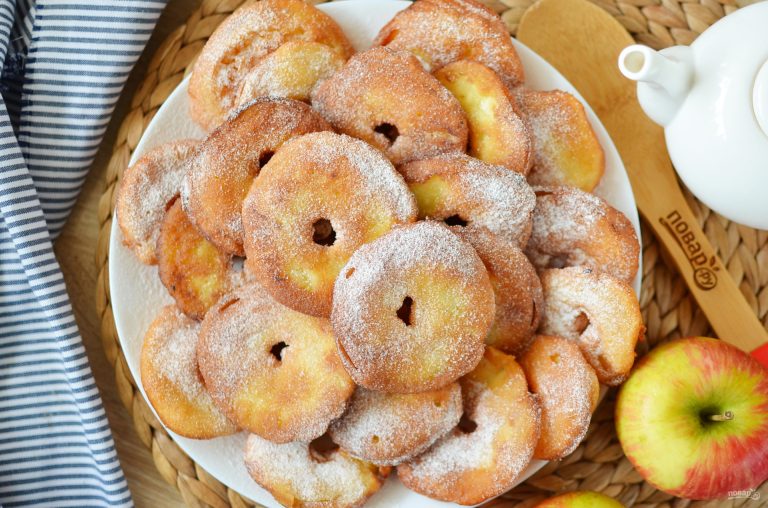 Dieet om af te vallen: hoe maak je appelbeignets zonder bloem en zonder frituren, met slechts 5 ingrediënten