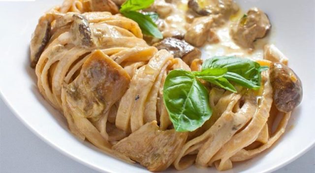 Tagliatelle met eekhoorntjesbrood: het recept voor een smakelijk en heerlijk voorgerecht