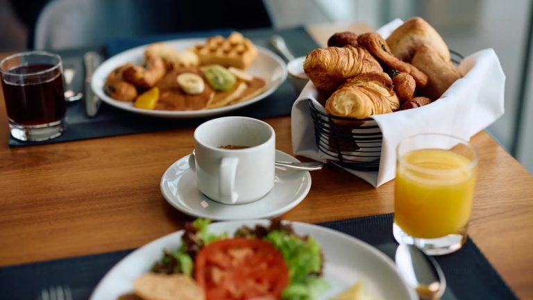 Volgens de arts is dit een ongezond ontbijt: dit zou je ’s ochtends niet moeten eten