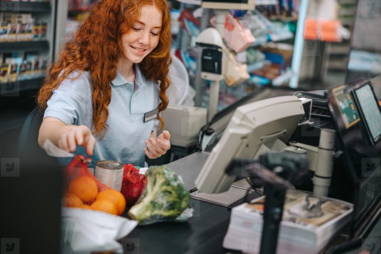 “Ik werk aan de kassa en ik kan er niet tegen als klanten dit zeggen”