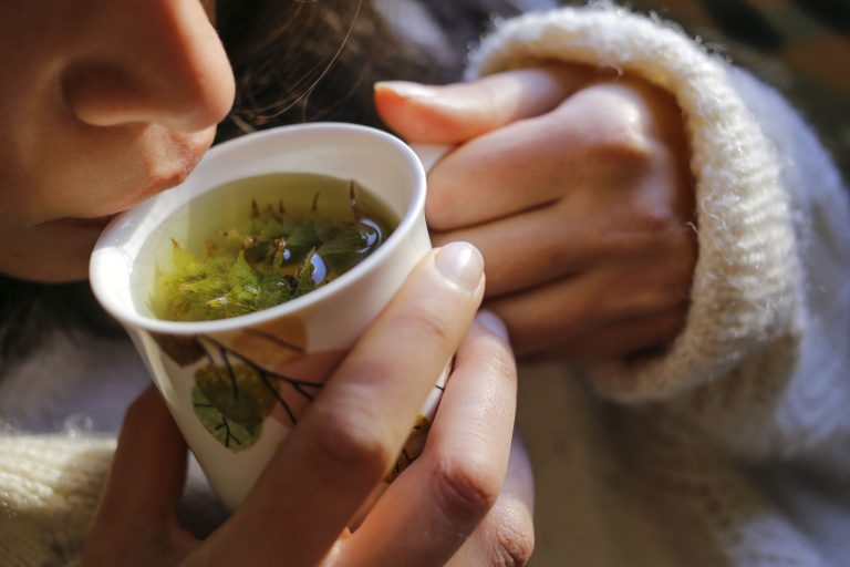Beter dan water of koffie: deze antioxidantrijke drank helpt de lever te zuiveren
