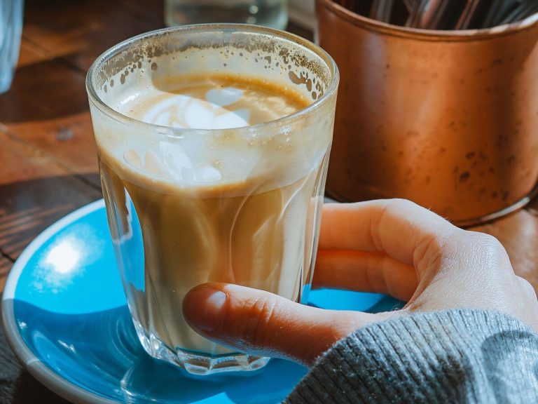 Terugkerende verkoudheden? Drink in de herfst een zelfgemaakt koffiedrankje