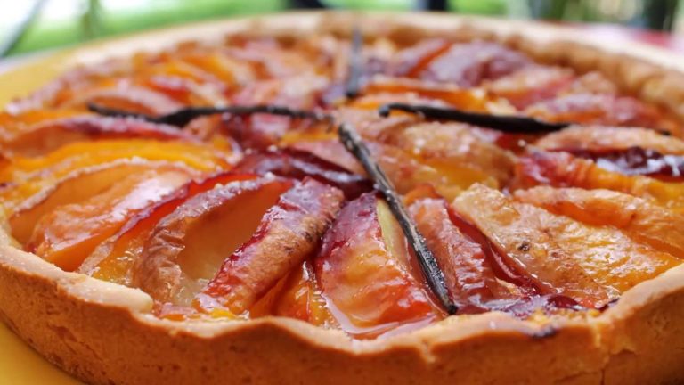 “Ik had niet gedacht dat kweepeer zo lekker kon zijn” — de taart die zelfs mensen die niet van fruit houden doet smelten