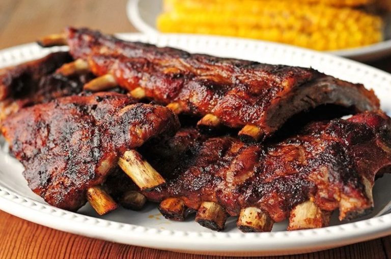 Het sappige, ouderwetse BBQ-vlees dat vóór rundvlees en varkensvlees kwam