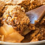 Dit knapperige dessert met peren zal deze herfst een groot succes zijn: hier is het recept dat alle fijnproevers zal bekoren!