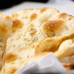 Focaccia zonder bloem, superlekker en knapperig tegelijk | het recept dat je avondeten redt