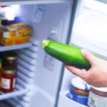 Veel beter dan in de koelkast: courgettes blijven 3 maanden goed als je ze op deze plek bewaart
