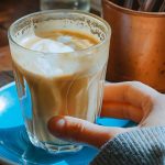 Terugkerende verkoudheden? Drink in de herfst een zelfgemaakt koffiedrankje
