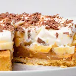 Hoe maak je lichte bananenbanoffee, een voedzaam dessert dat rijk is aan vitamine B, B6, B9 en C
