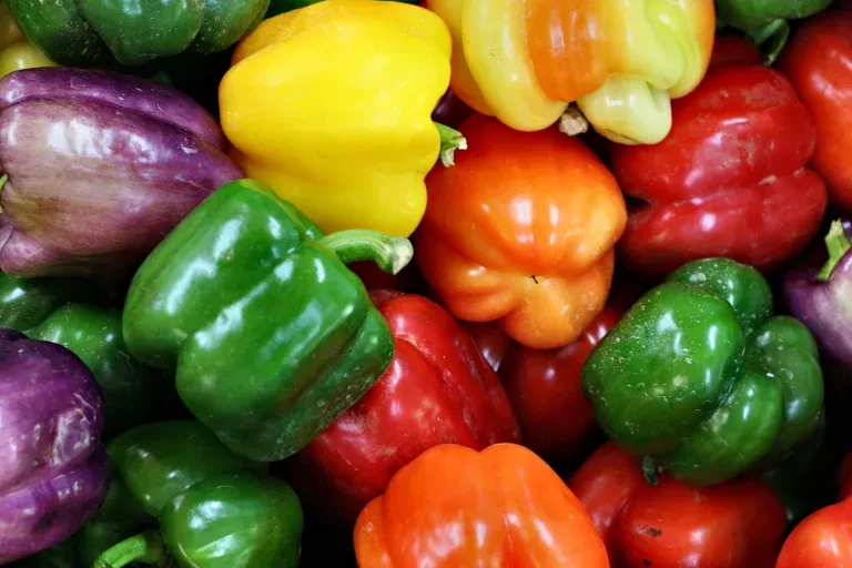 Paprika is niet altijd hetzelfde. Paweł Loroch legt de nuances van paprika uit en geeft advies over wat te doen als we te veel pit toevoegen.