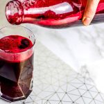 Dit smakelijke sap maakt de slagaders vrij en verwijdert cholesterol: 1 glas per dag is voldoende