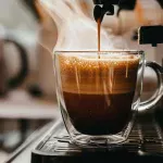 We hebben de cafeïnehoeveelheden van verschillende dranken vergeleken – bekijk de waarden van je favorieten