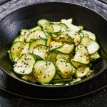 Weinig mensen weten dat ze het lichaam ontzuren en een vochtafdrijvende werking hebben. Mensen die op dieet zijn, zouden ze elke dag moeten eten.